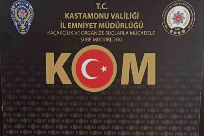 kastamonuda-uyusturucu-operasyonu-1-gozalti