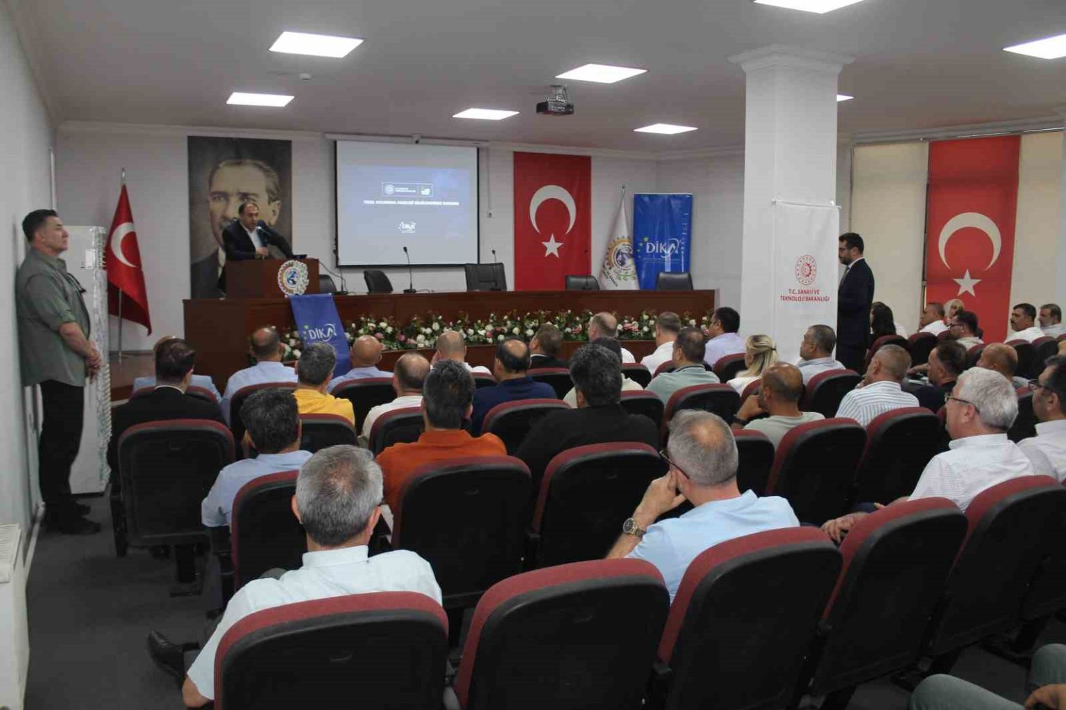 siirtte-turkiye-yuzyili-kalkinma-hamlesi-toplantisi-duzenledi