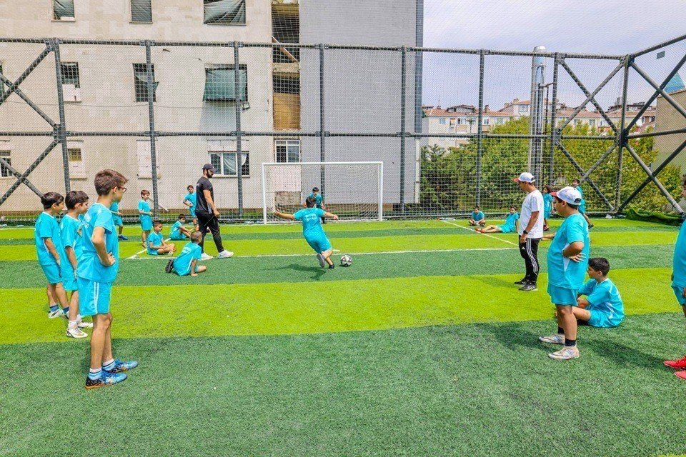 umraniyede-yaz-spor-okullari-dolu-dolu-geciyor