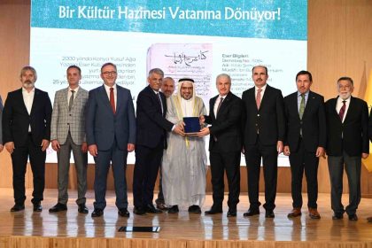 yurt-disina-kacirilan-nadide-yazma-eserlerden-kitab-serhul-esma-yeniden-konyaya-kazandirildi