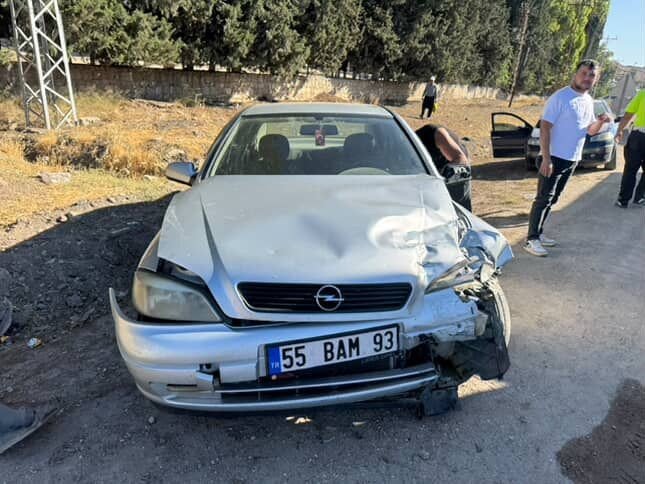 antakyada-trafik-kazasi-2-yarali