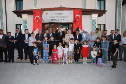 depremde-agir-hasar-goren-caminin-yerine-yenisi-yapildi