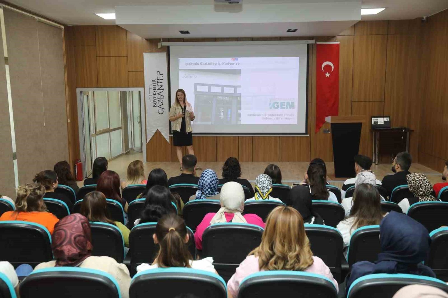 gaziantepteki-gencler-istihdam-icin-igemin-yolunu-tutuyor