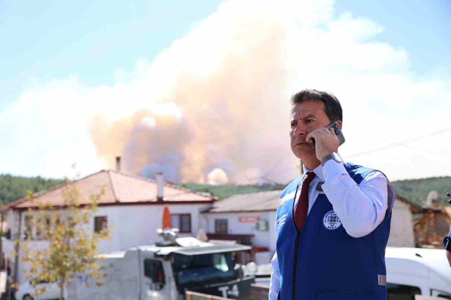 mugla-buyuksehirde-yanginlar-nedeniyle-tum-izinler-iptal