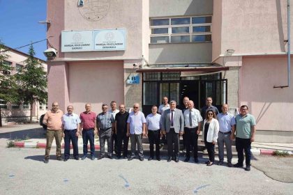 okullarda-onarim-ve-bakim-calismalari-suruyor