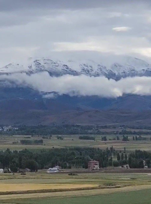 temmuzda-kar-surprizi-bayburtun-soganli-dagina-kar-yagdi