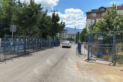 yangin-faciasina-iliskin-davanin-gorulecegi-mahkeme-salonu-cevresine-arac-girisi-yasaklandi