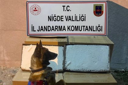 yolcu-otobusunde-100-bin-adet-kacak-makaron-ele-gecirildi