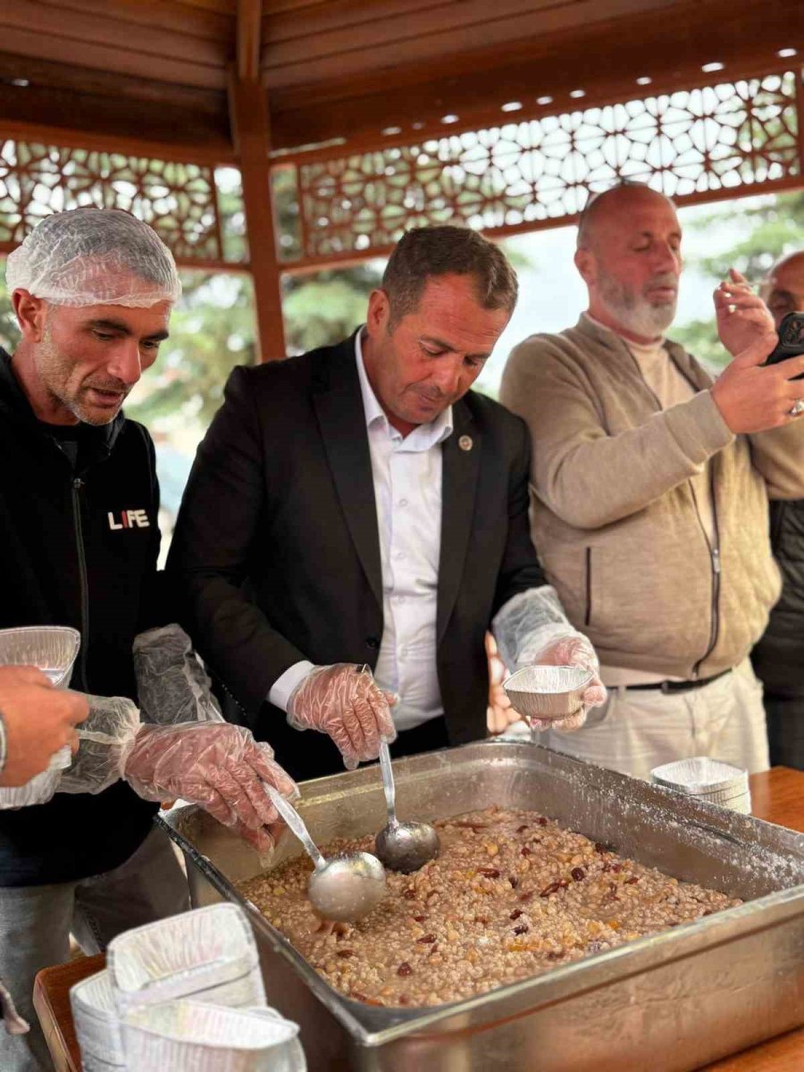 gokcederede-hz-huseyini-anma-ve-asure-programi-duzenlendi