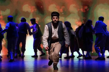 halkevinde-donem-kapanisi-dirilis-tiyatrosu-ile-taclandi