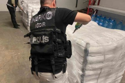 igdirda-uyusturucu-operasyonu-344-kilo-metamfetamin-ele-gecirildi