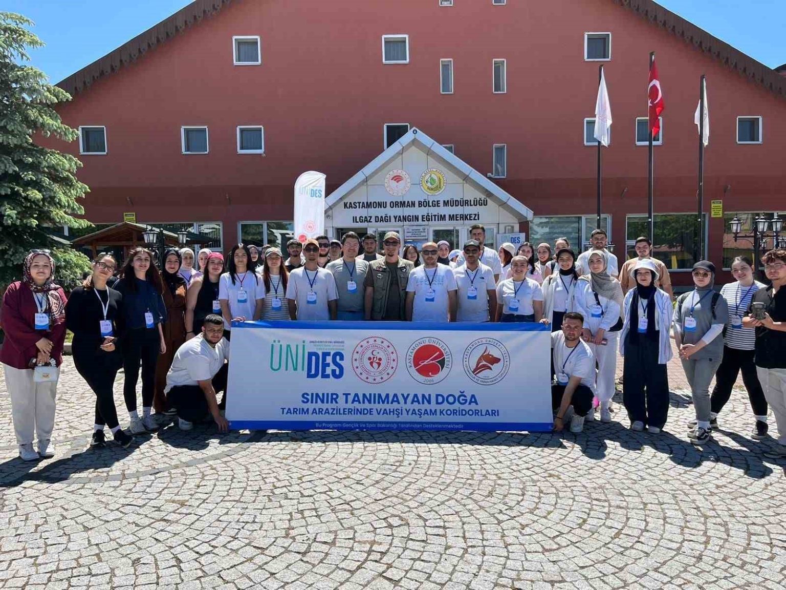 ilgaz-daginda-universite-ogrencilerine-yaban-hayati-anlatildi