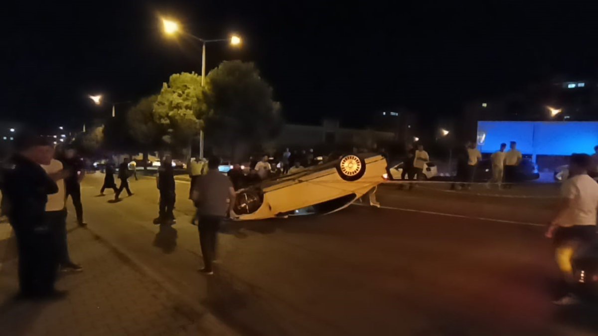 kahramanmarasta-hafif-ticari-aracla-carpisan-otomobil-takla-atti-1-agir-yarali