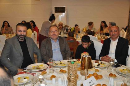 karsta-hakim-ve-savcilar-veda-yemeginde-bir-araya-geldi