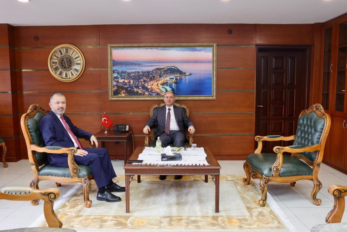 kbu-rektoru-kirisik-ordu-ve-giresunda-kurumsal-ziyaretler-gerceklestirdi