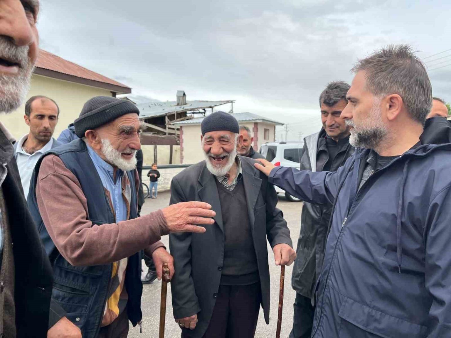 baskan-ucar-insan-odakli-calismalar-yapiyoruz