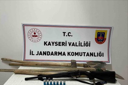 jandarmadan-izinsiz-kazi-yapanlara-sucustu