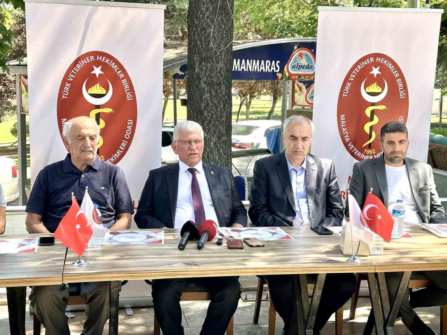 zoonotik-hastaliklara-karsi-tek-saglik-vurgusu