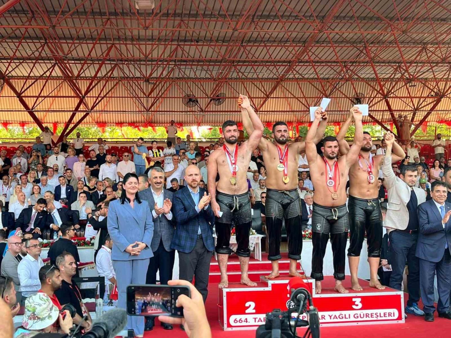 abdulrefik-oner-baspehlivanliga-bir-adim-daha-yaklasti