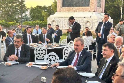 ankarada-muharrem-ayi-iftar-programi-duzenlendi