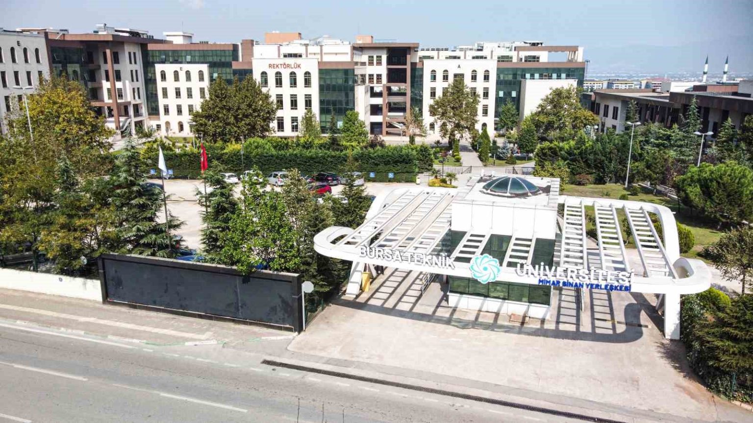 btunun-yabanci-dil-egitim-kalitesi-bir-kez-daha-tescillendi