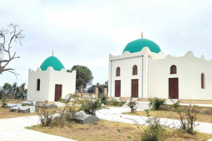 ic-savasta-zarar-goren-necasi-turbesi-ve-camii-yeniden-restore-edildi