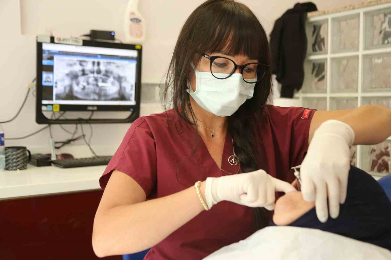 manisa-adsmde-implant-uygulamasi-devam-ediyor