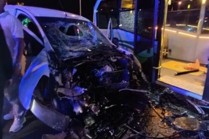 rizede-minibus-ile-hafif-ticari-arac-carpisti-10-yarali