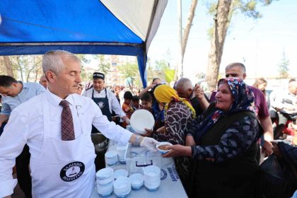 sahinbey-belediyesi-asure-gelenegini-surduruyor