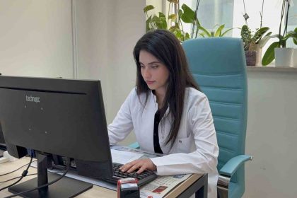 yaz-aylarinda-kalin-giyinmek-pisik-riskini-artiriyor