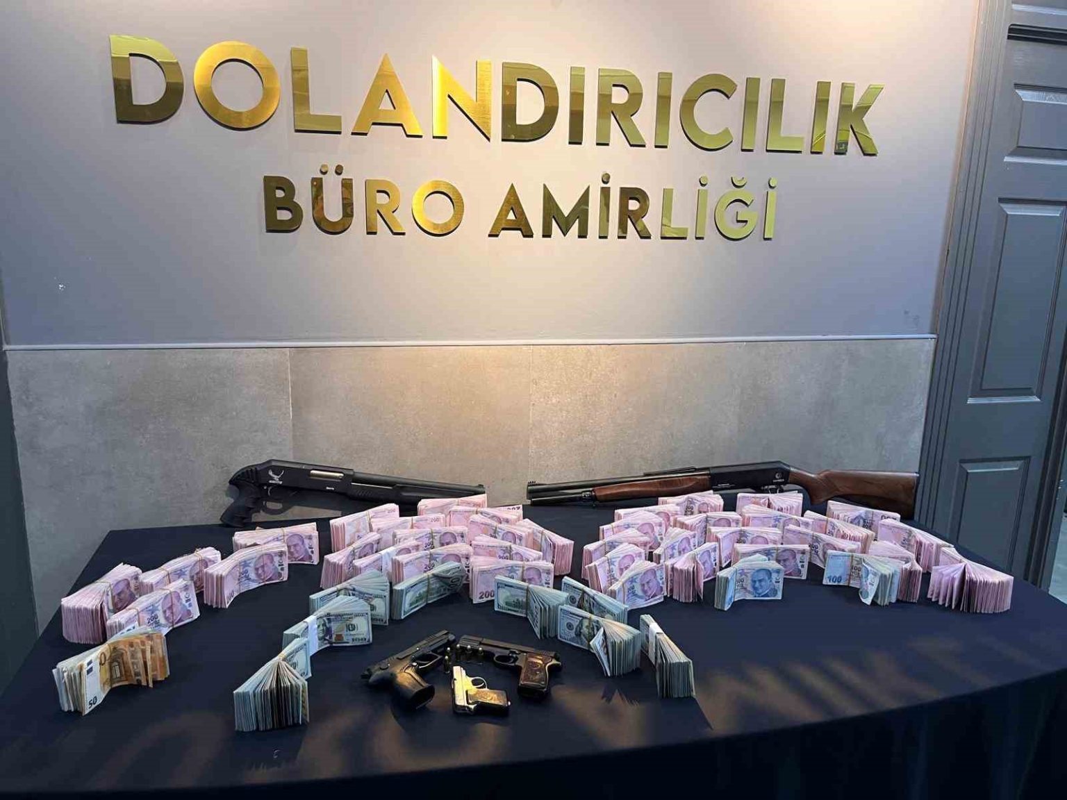 ankarada-kafes-operasyonu-25-supheli-yakalandi