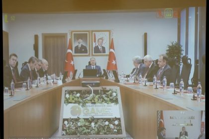 bakan-yerlikayanin-baskanliginda-hayvanlari-koruma-kanunu-gorusuldu