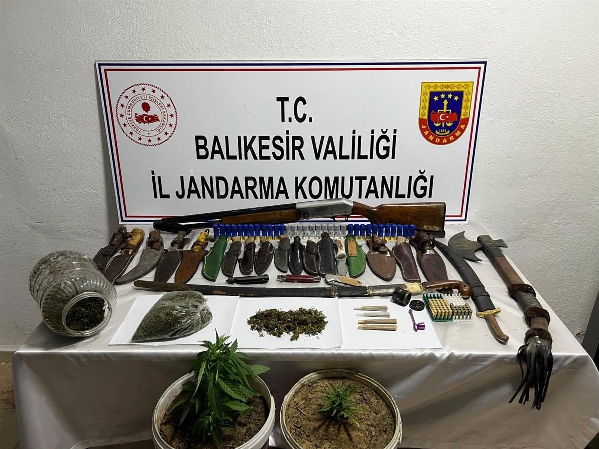 balikesirde-13-ayri-suc-olayina-mudahale-17-kisi-yakalandi