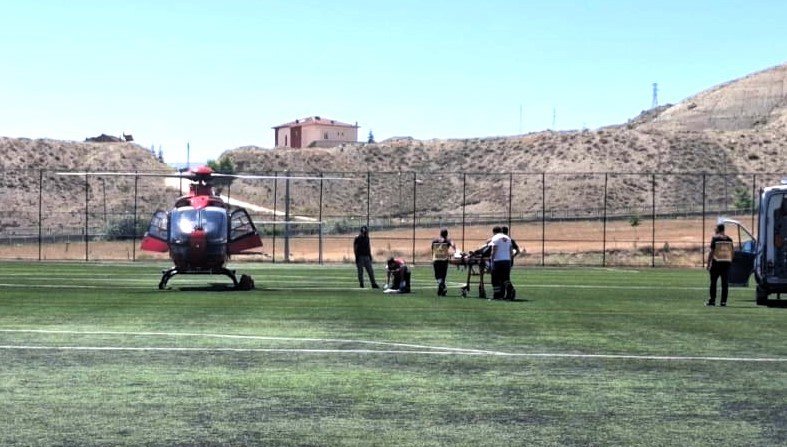 darendede-eli-kesilen-vatandas-ambulans-helikopterle-malatyaya-sevk-edildi