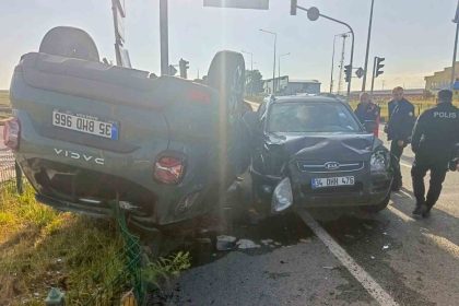 karsta-trafik-kazasi-2-yarali