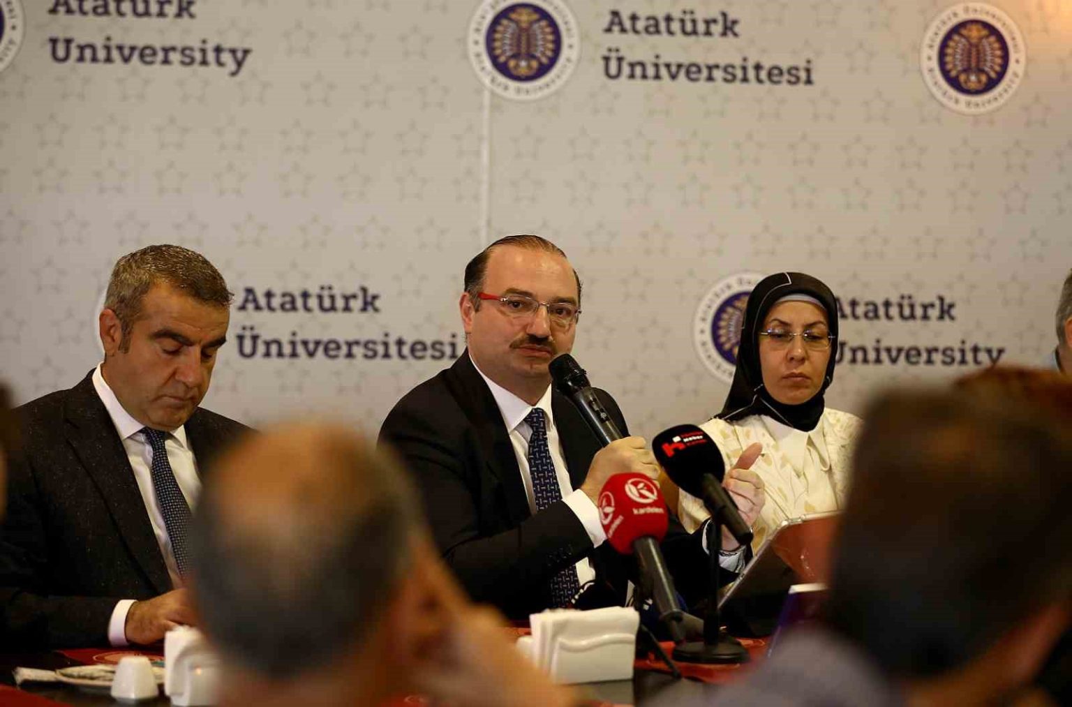 rektor-hacimuftuoglu-basinla-bulustu