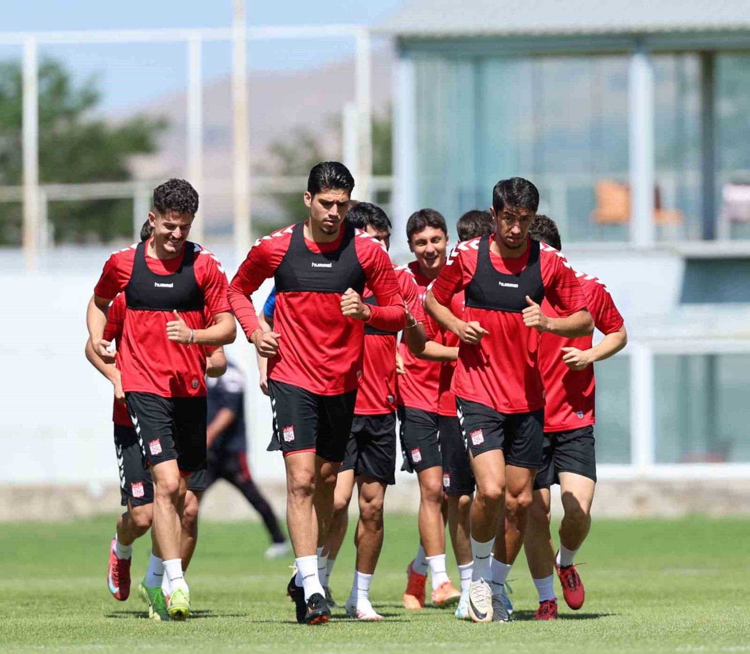 sivassporda-yeni-sezon-hazirliklari-devam-ediyor