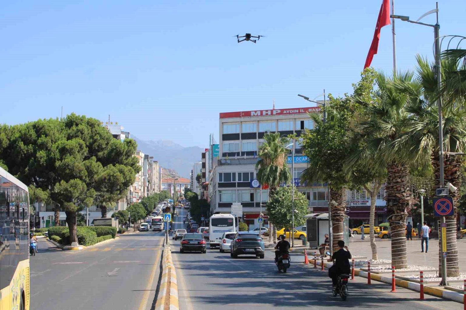 aydinda-drone-destekli-asayis-ve-trafik-denetimi-yapildi