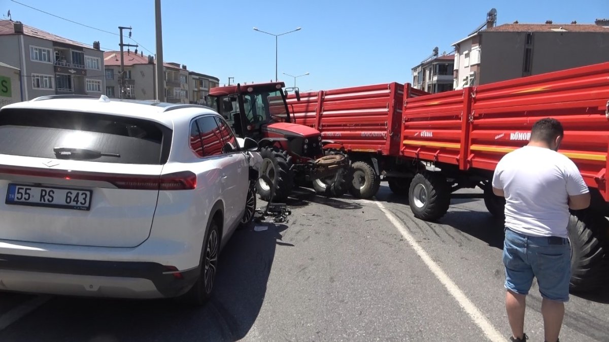 bafrada-trafik-kazasi-2-yarali