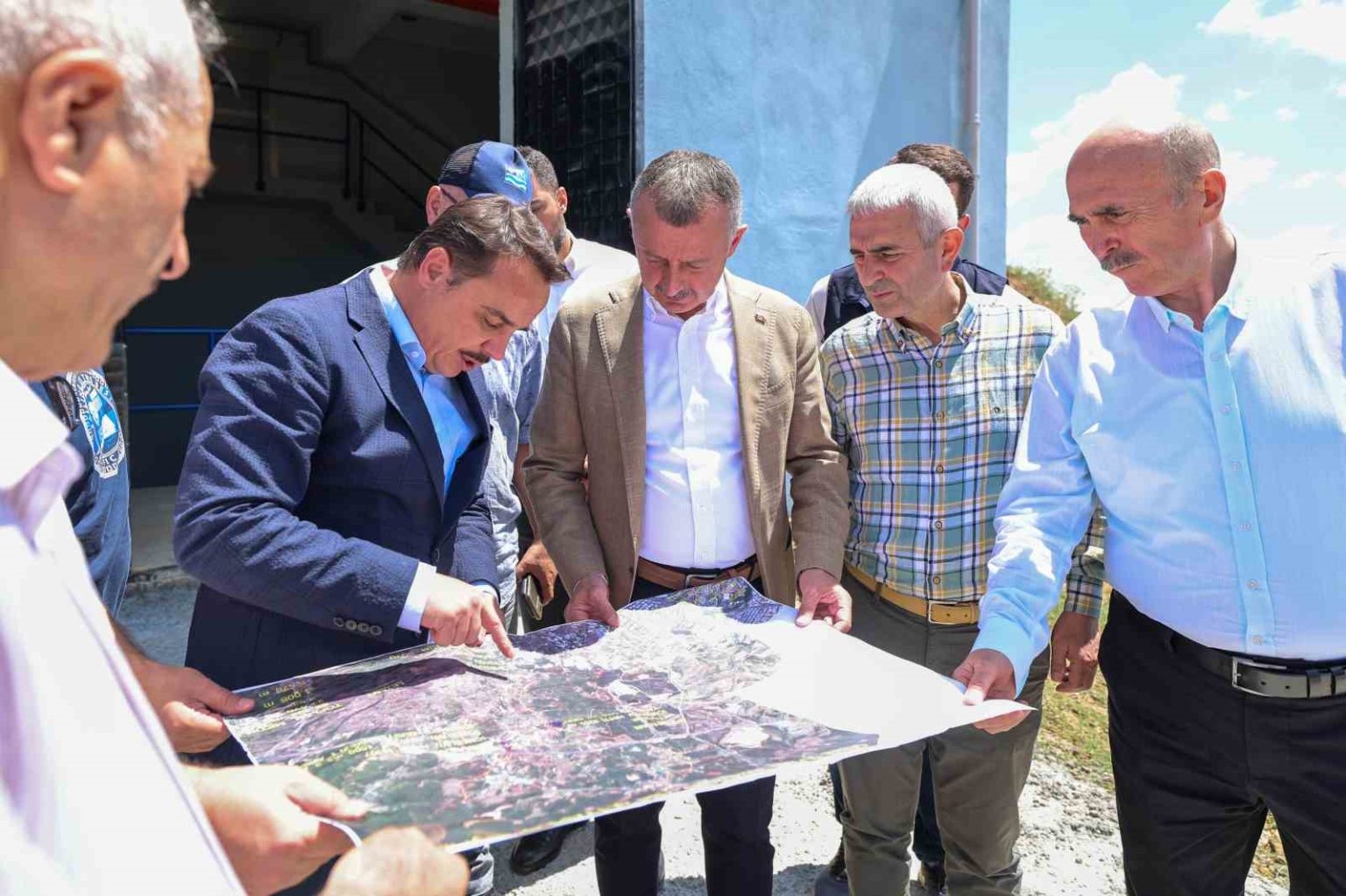 buyukakin-cumakoy-ve-ovaciktaki-altyapi-calismalarini-inceledi