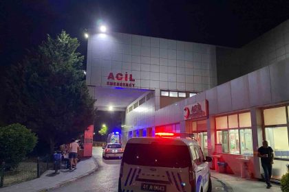 cocuk-gurultusu-tartismasinda-kan-akti-bir-kadin-bicaklandi