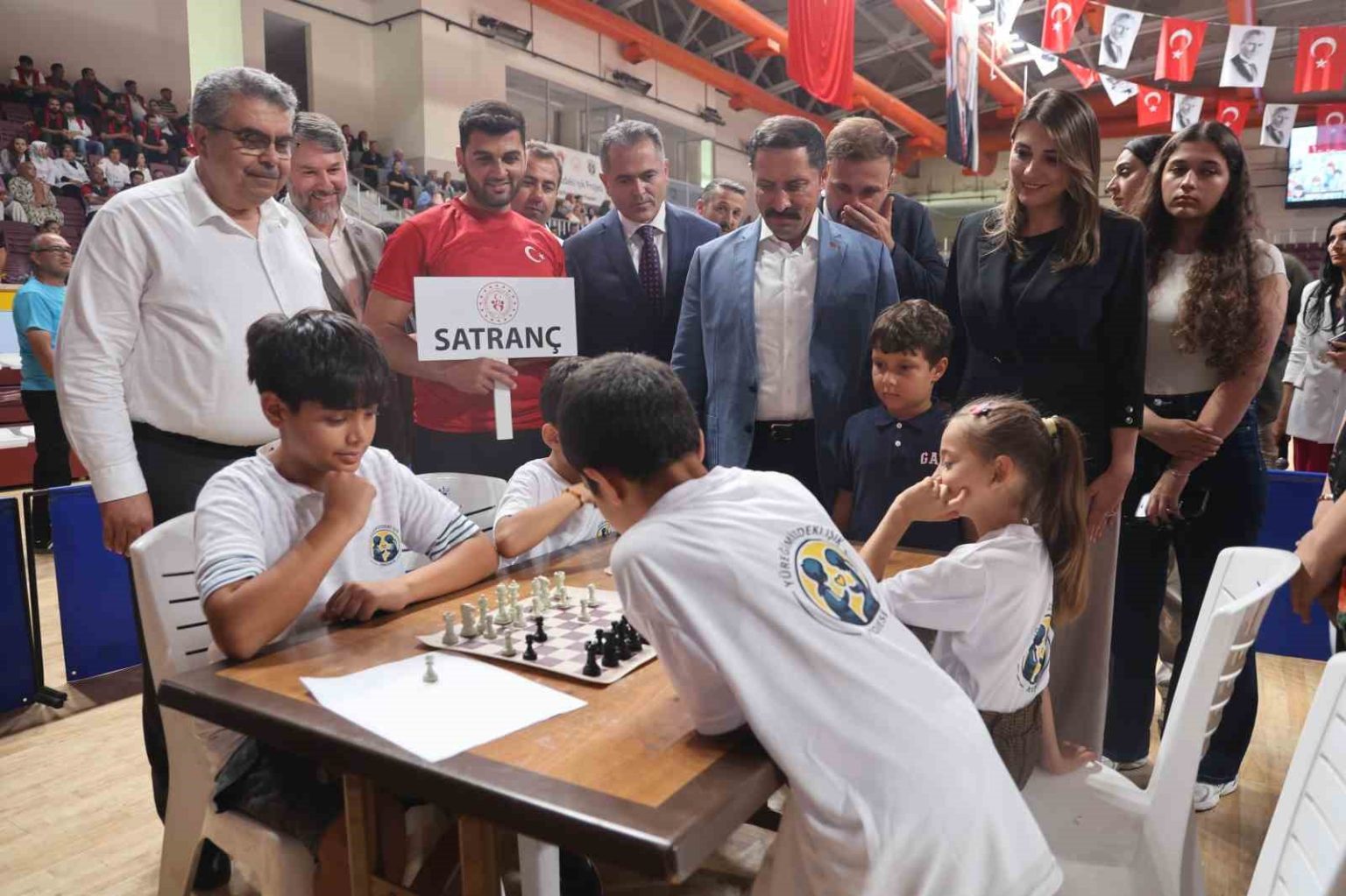 depremzede-yetim-ve-oksuz-cocuklara-umut-olan-yuregimizdeki-isik-projesiyle-yaz-tatilinde-3-bin-496-kurslarda-egitim-gorecek