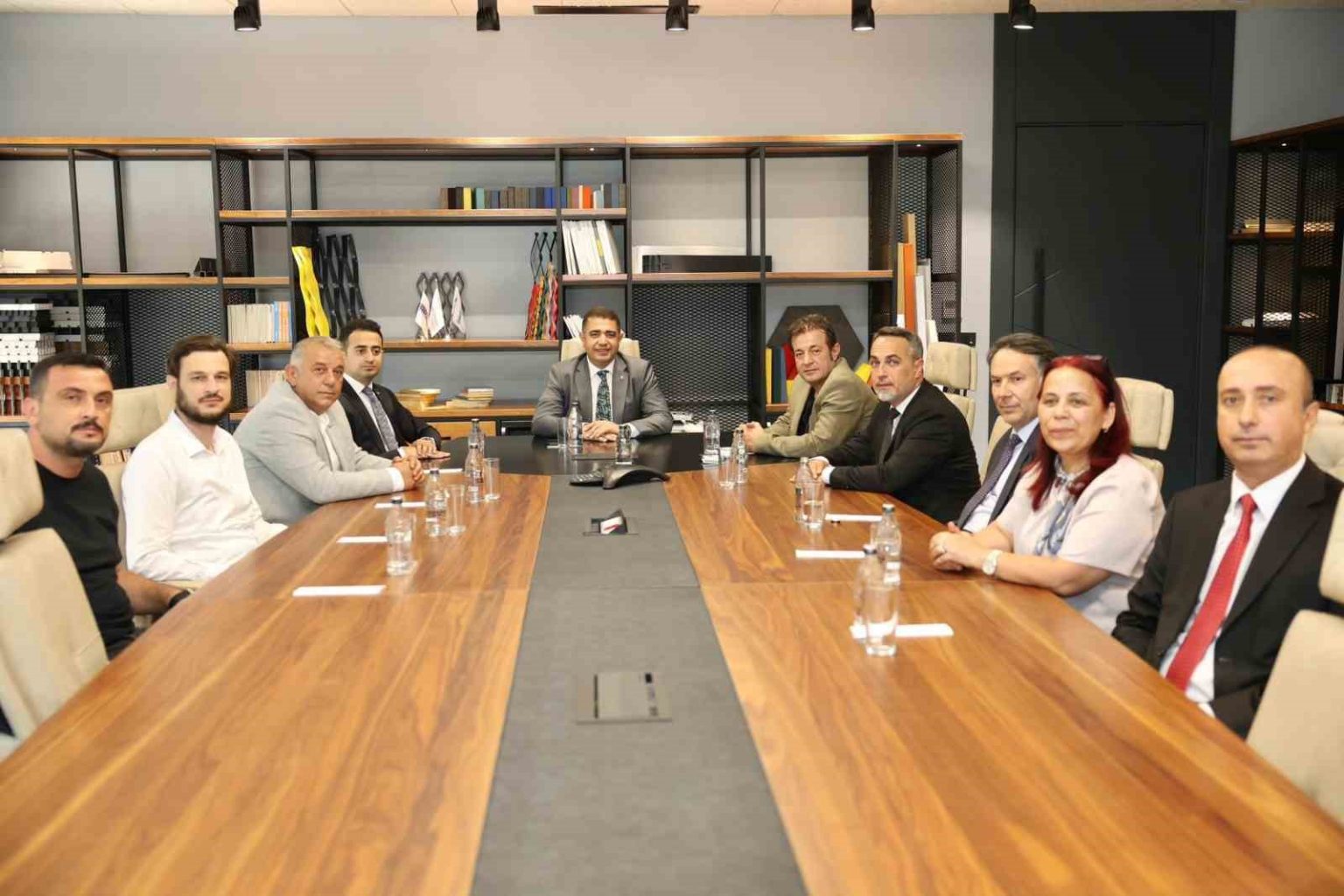 duzce-ekonomisine-destek-verenlere-ziyaret