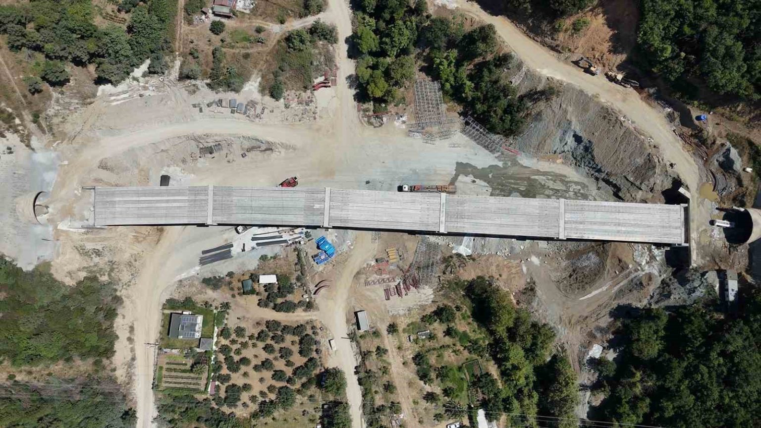 esenkoyde-tunel-ve-viyaduk-calismalari-devam-ediyor