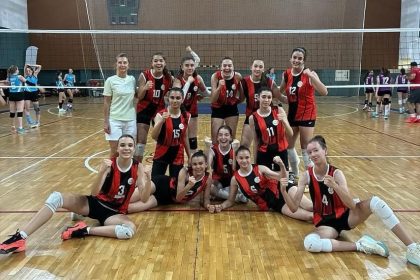 eskisehir-kiz-voleybol-takimi-turkiye-yari-finallerinde