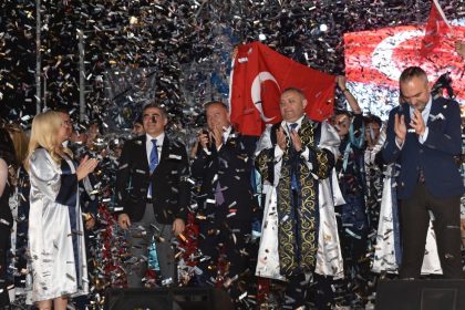 eu-ile-adau-cift-diploma-programi-mezuniyet-toreni