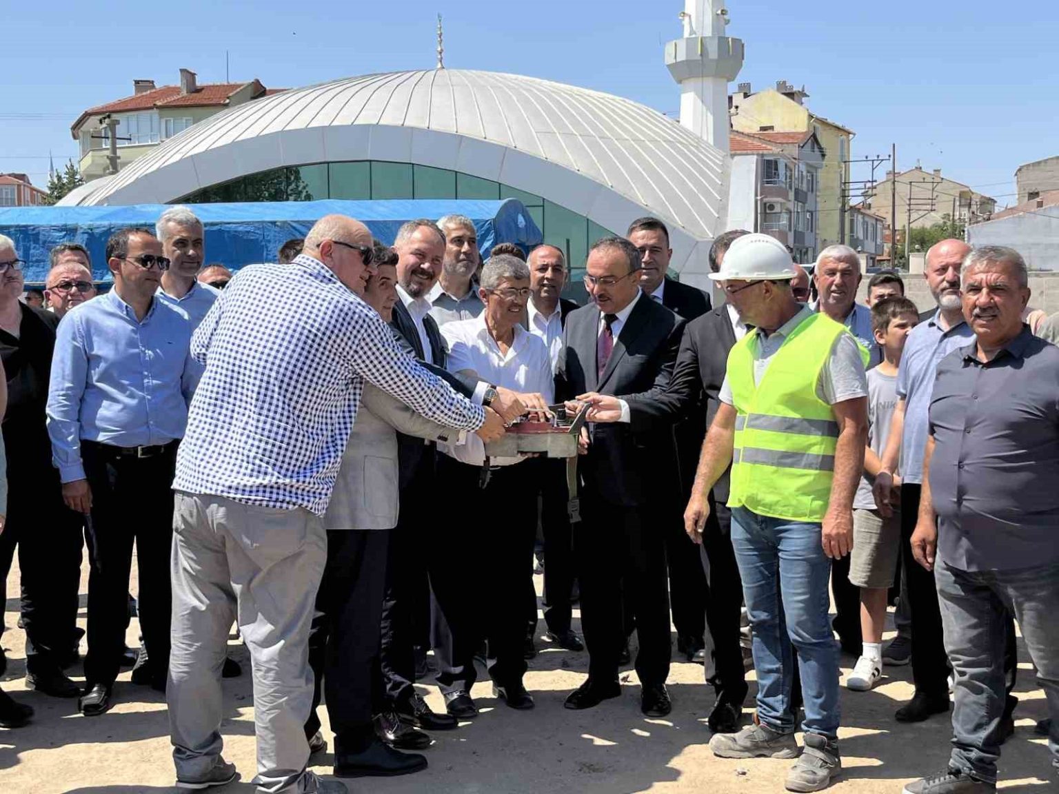 hayraboluda-hayirseverler-tarafindan-yaptirilacak-okulun-temeli-torenle-atildi