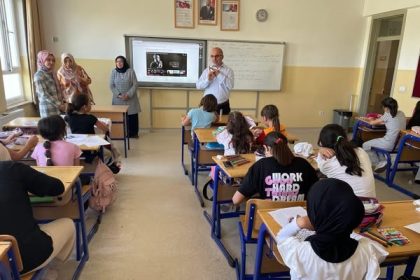 il-muftusu-imamoglu-yaz-kuran-kurs-calismalarini-denetledi