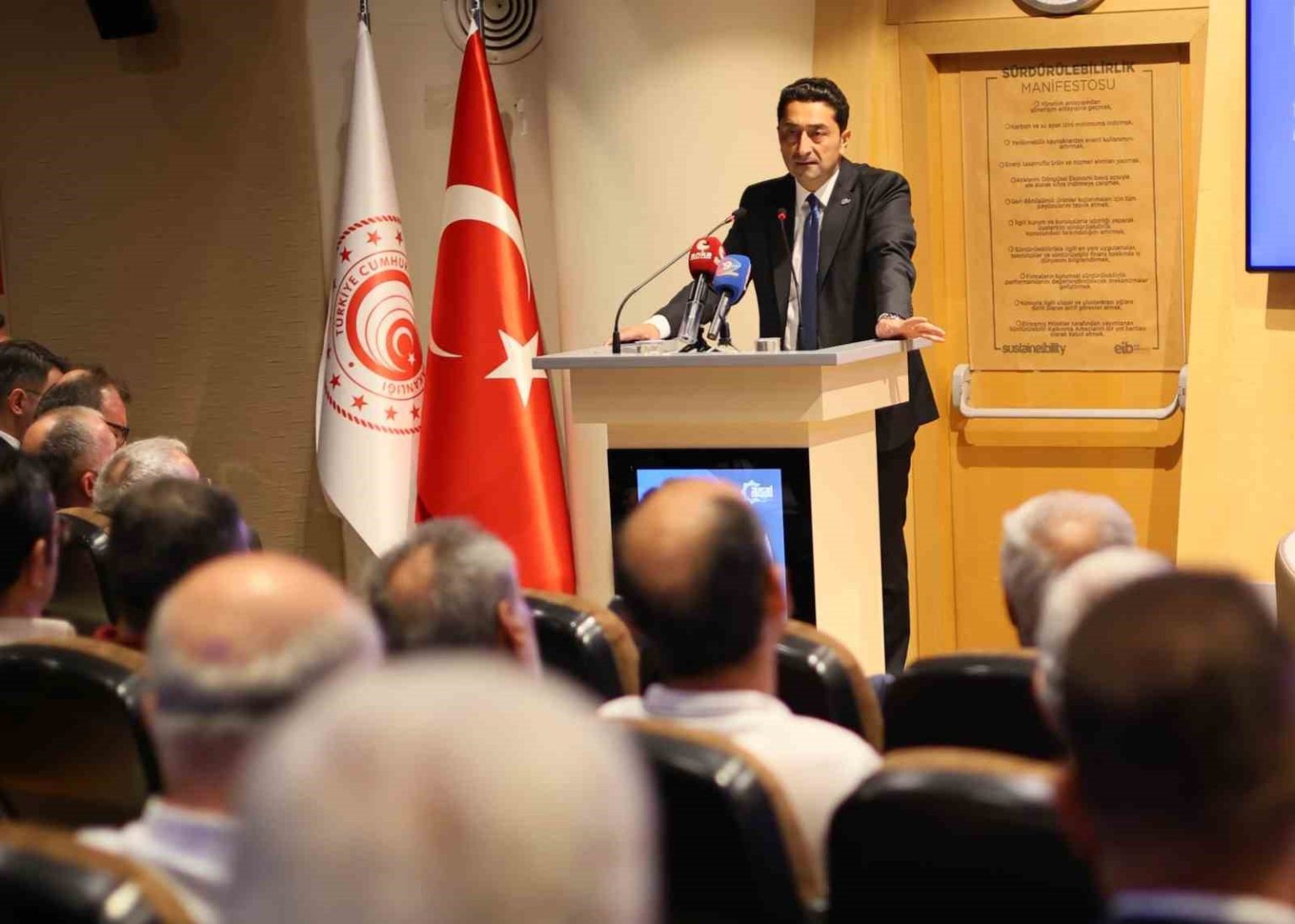 salicidan-ayakkabi-sektorune-donusum-cagrisi