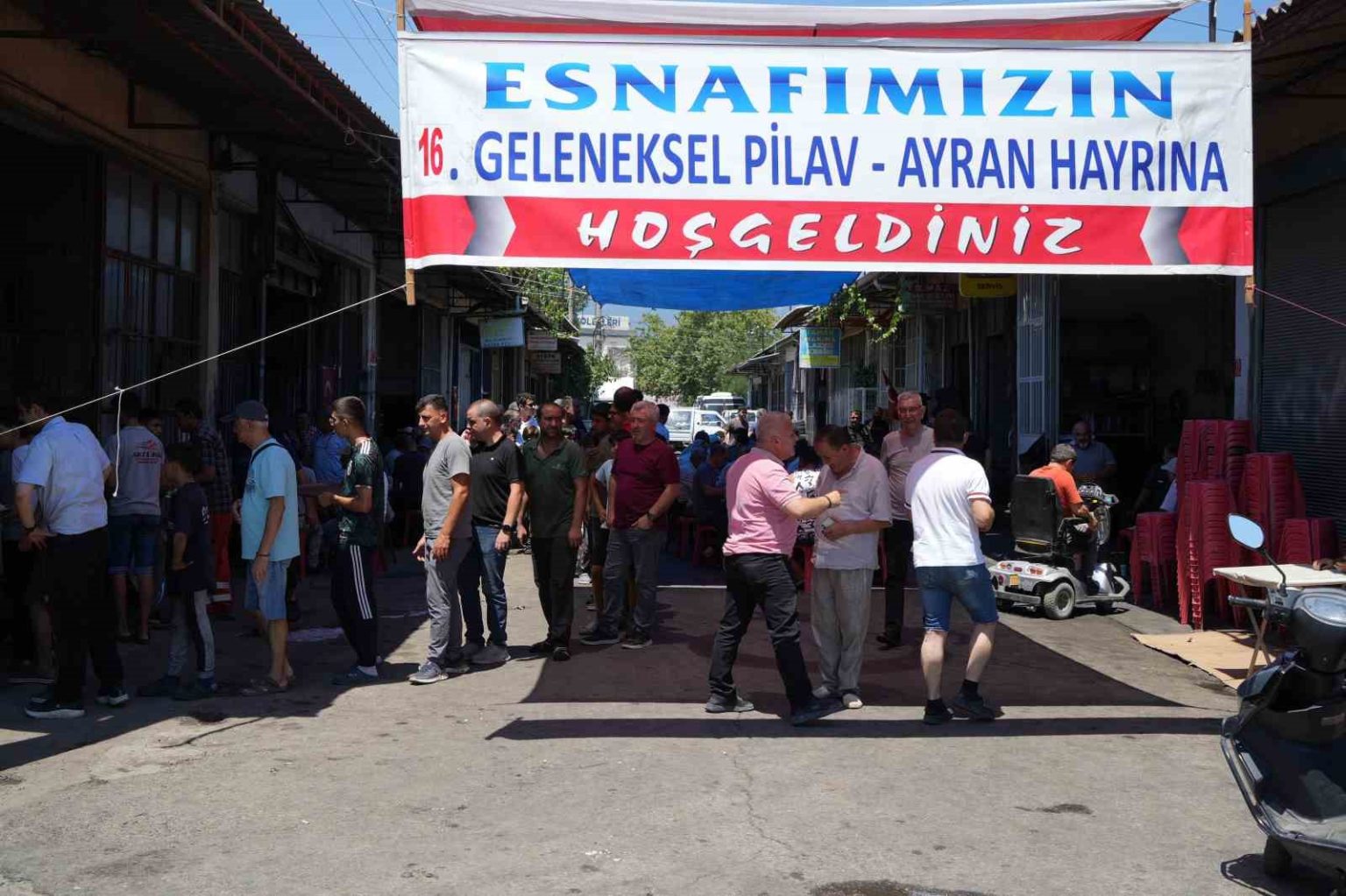 sanayi-esnaflarindan-16-geleneksel-hayir-yemegi